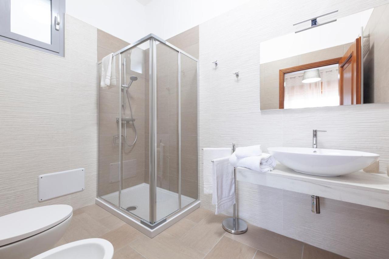Lupomonaco Rooms Veglie Buitenkant foto