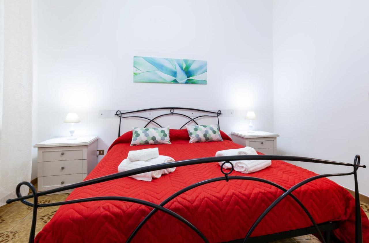 Lupomonaco Rooms Veglie Buitenkant foto