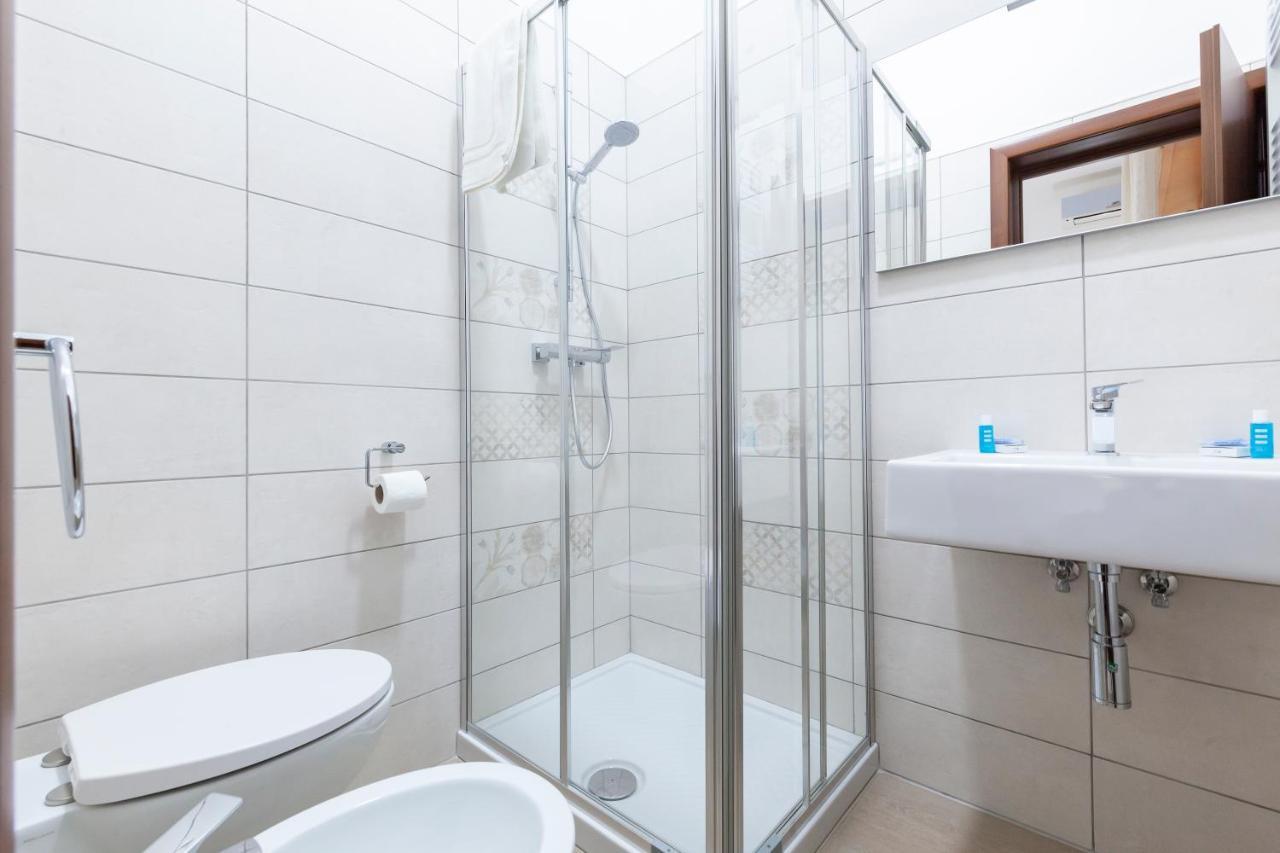 Lupomonaco Rooms Veglie Buitenkant foto